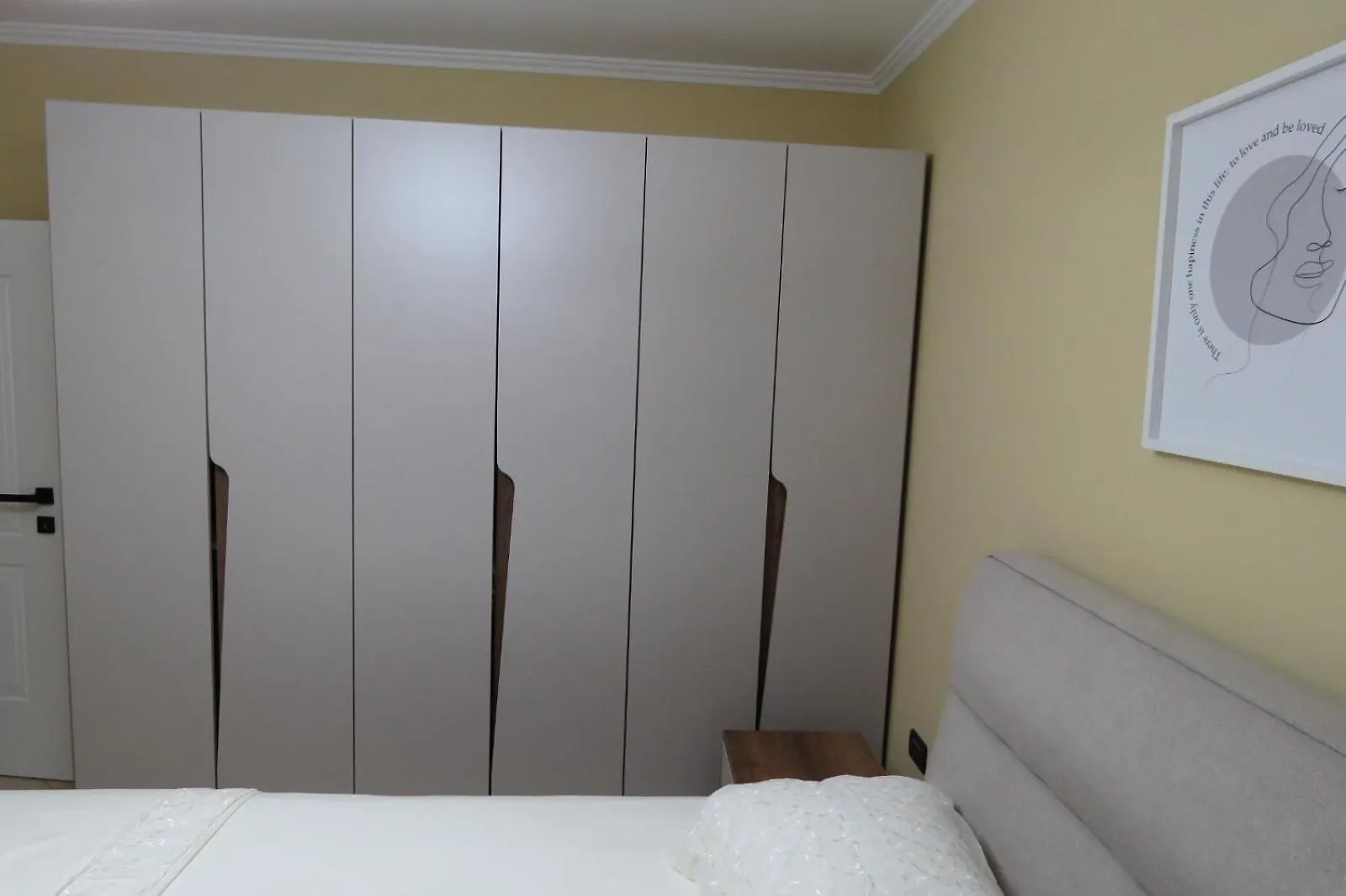 Apartment In Xhomlliku, Xhamlliku Tirana