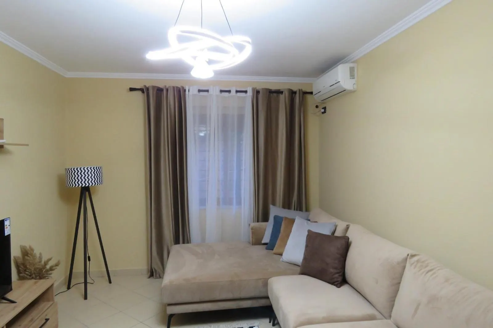 Apartment In Xhomlliku, Xhamlliku Tirana