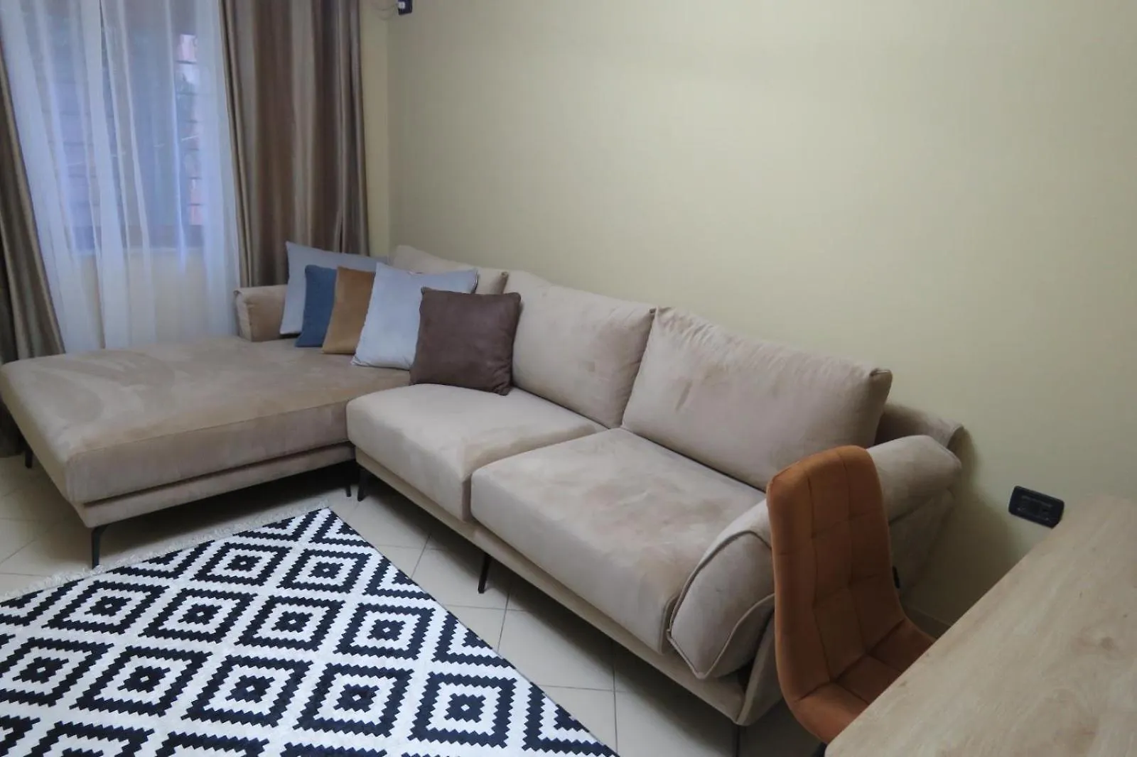 Apartment In Xhomlliku, Xhamlliku Tirana